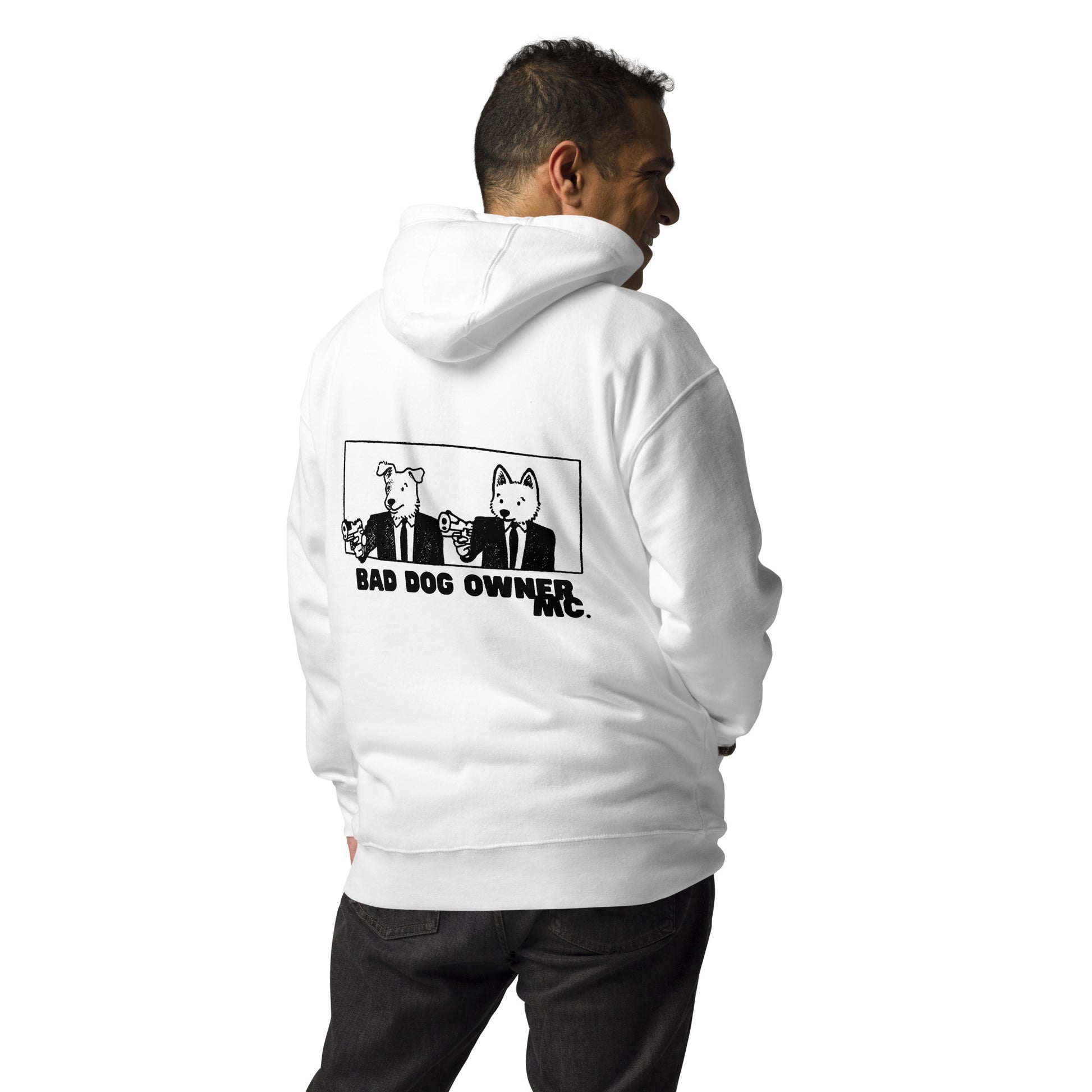 Pull Maison Canis blanc Bad Dog Owener, style minimaliste montréalais.